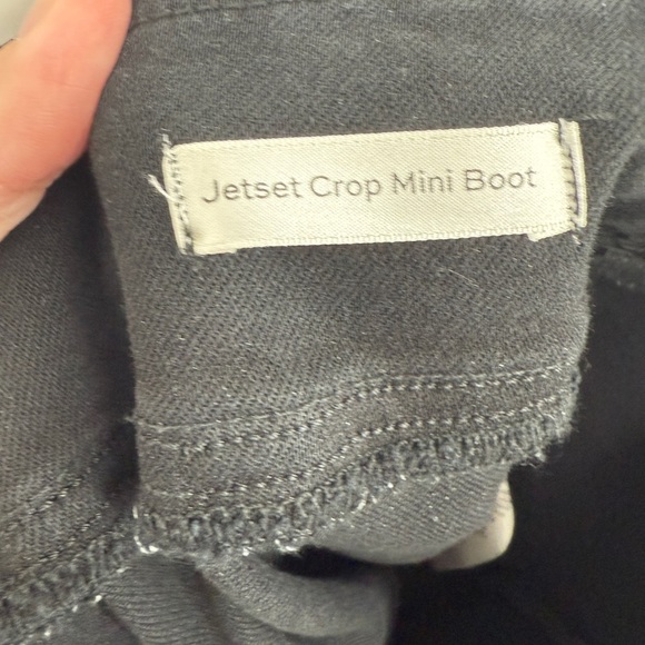 Frame Pull On The Jetset Skinny Crop
in Sheen Noir NWOT - Picture 10 of 10